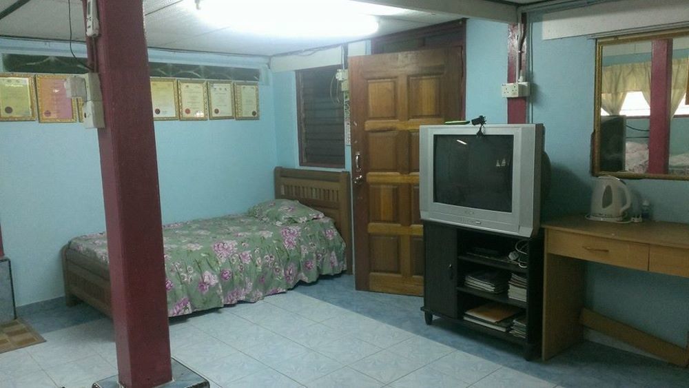 Homestay Bukit Gantang Hotel Taiping Exterior photo